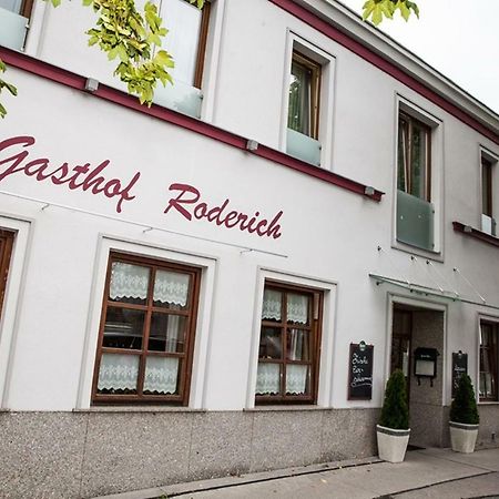 Gasthof Roderich Hotel Langenzersdorf Buitenkant foto