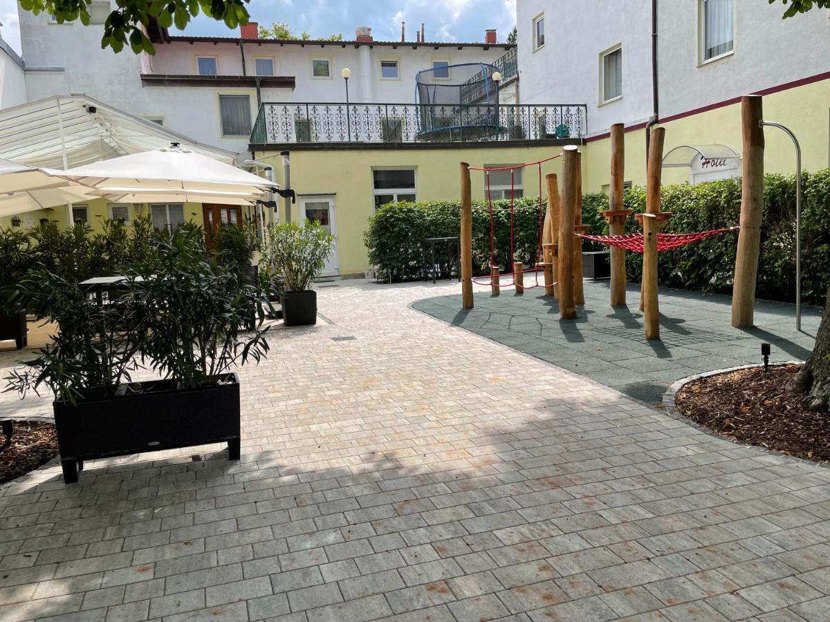 Gasthof Roderich Hotel Langenzersdorf Buitenkant foto